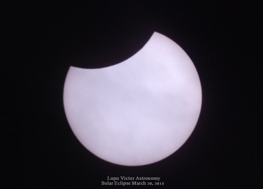 Imagini DSLR Nikon D80 Eclipsa parţială de Soare.