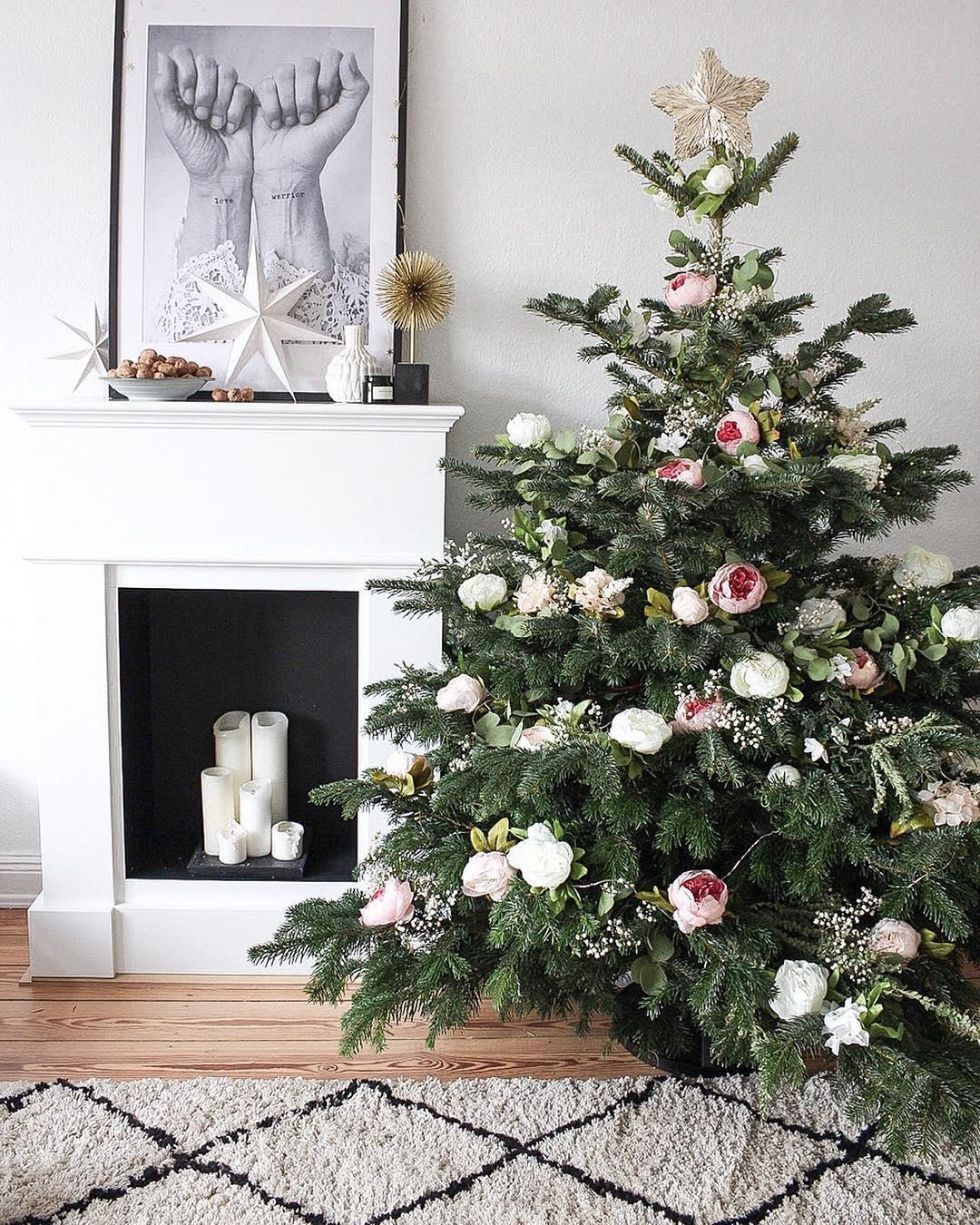 Weihnachtsbaum Geschmückt Silber Weihnachtsmotiv