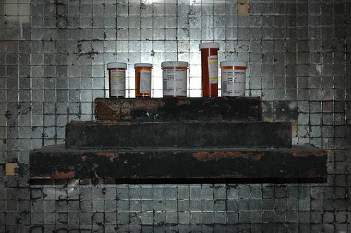 leos mantle with medications 2 web
