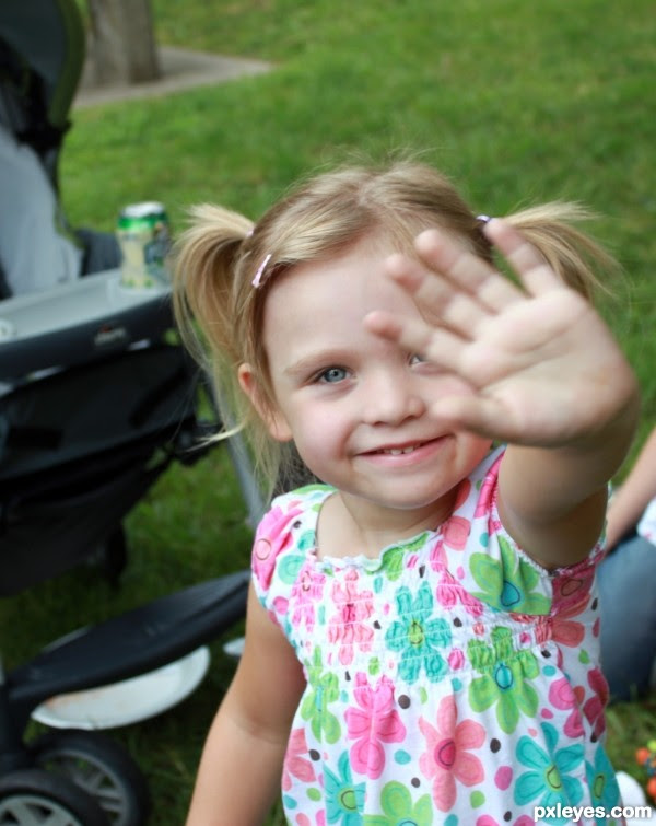 http://1000awesomethings.files.wordpress.com/2011/02/little-girl-waving.jpg