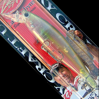 BassdozerStore.com: Lucky Craft Pointer 100 & 100 DD ~ Suspending Jerkbaits