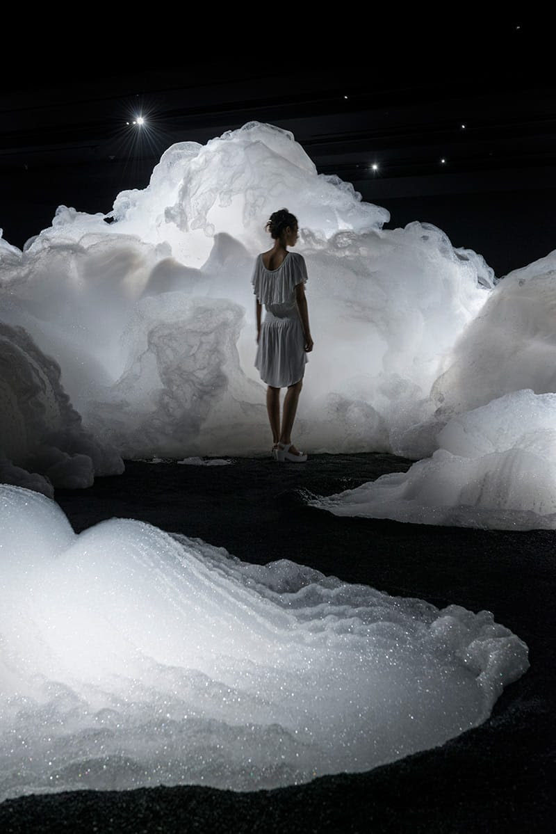 Immersive Foam Clouds Tower Over Visitors to the 2013 Aichi Triennale Immersive Foam Clouds Tower Over Visitors to the 2013 Aichi Triennale installation clouds bubbles