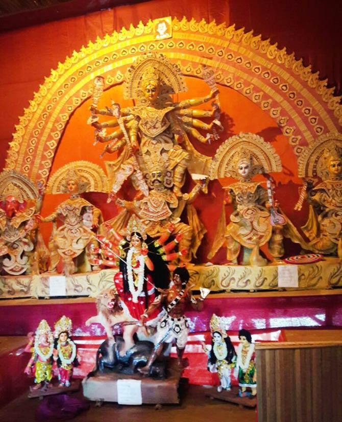 Durga Puja : Stunning, creative pics from the pandals in West Bengal IMAGES, GIF, ANIMATED GIF, WALLPAPER, STICKER FOR WHATSAPP & FACEBOOK