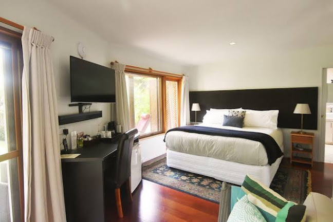 Reviews of Moon Gate Villa Boutique Accommodation in Kerikeri - Hotel