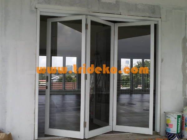 Pintu Lipat Aluminium Canopy Kaca Tempered Atap Buka Pintu Lipat Aluminium Canopy Kaca Tempered Atap Buka