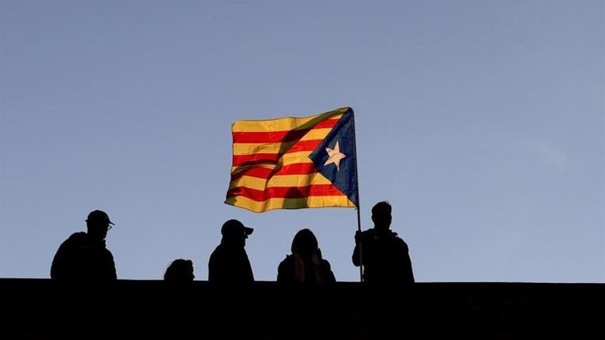 Un 69 por ciento catalanes y 76 de españoles están de acuerdo con elecciones