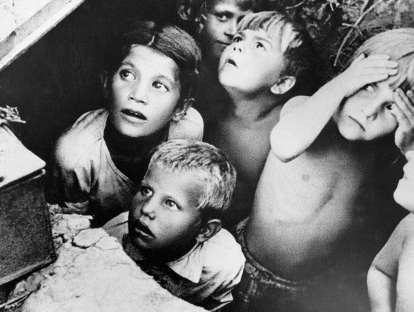RIAN archive 137811 Children during air raid