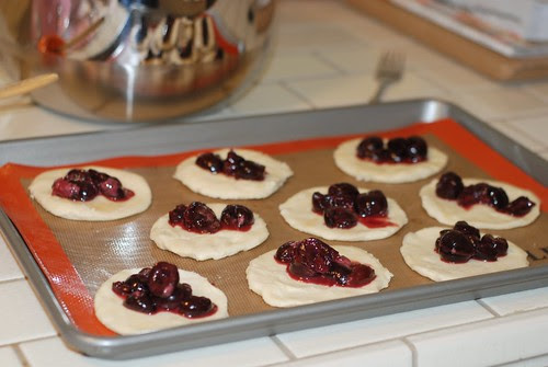 Filling the crusts