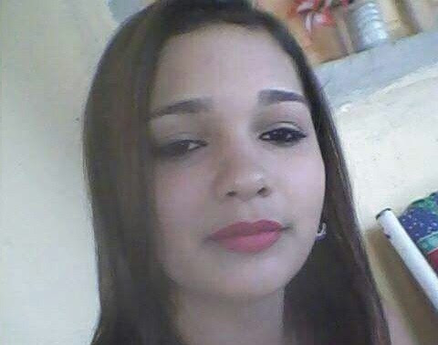 Lucélia Silva, de 14 anos, estava indo para casa do namorado quando foi morta (Foto: Divulgação / PM)
