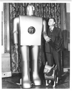 THE FIRST ROBOT OF HISTORY