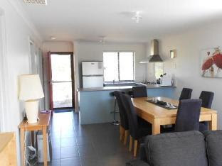 Cosy Corner Beach Cottages Kronkup