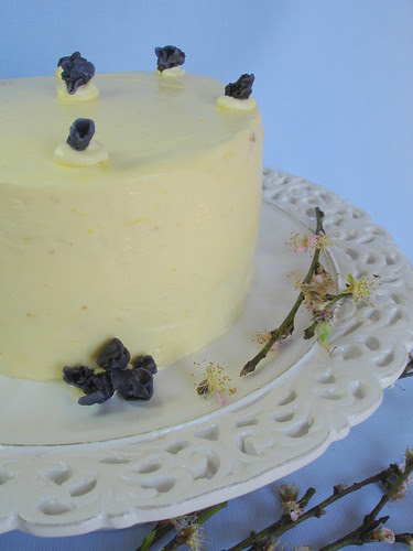 Marbled lemon-blueberry butter cake