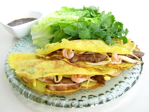 Gastronomer's Guide: Vietnamese Crêpes Filled with Shrimp, Pork, Bean ...