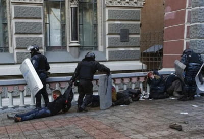 Ucraina, in prag de razboi civil: Proteste sangeroase la Kiev: 25 de morti LIVE