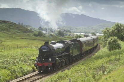 Hogwarts-Express-Steam-train.jpg