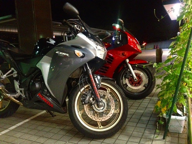 rf400-1.jpg