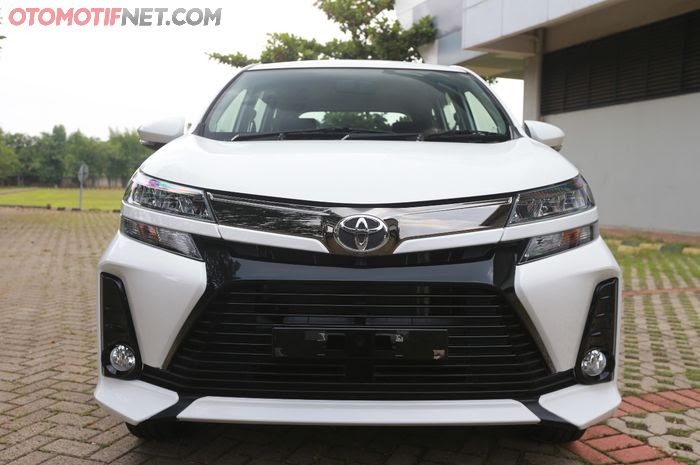 Gambar Mobil Tampak Depan Samping Atas - Galeri Mobil