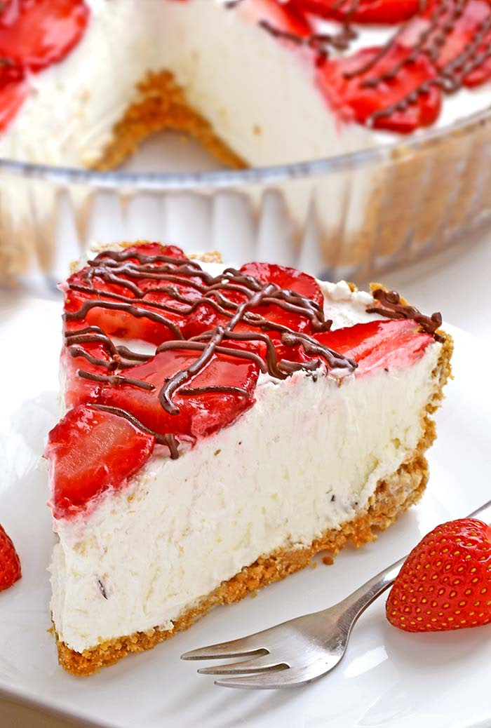 Strawberries and Cream Pie - Cakescottage