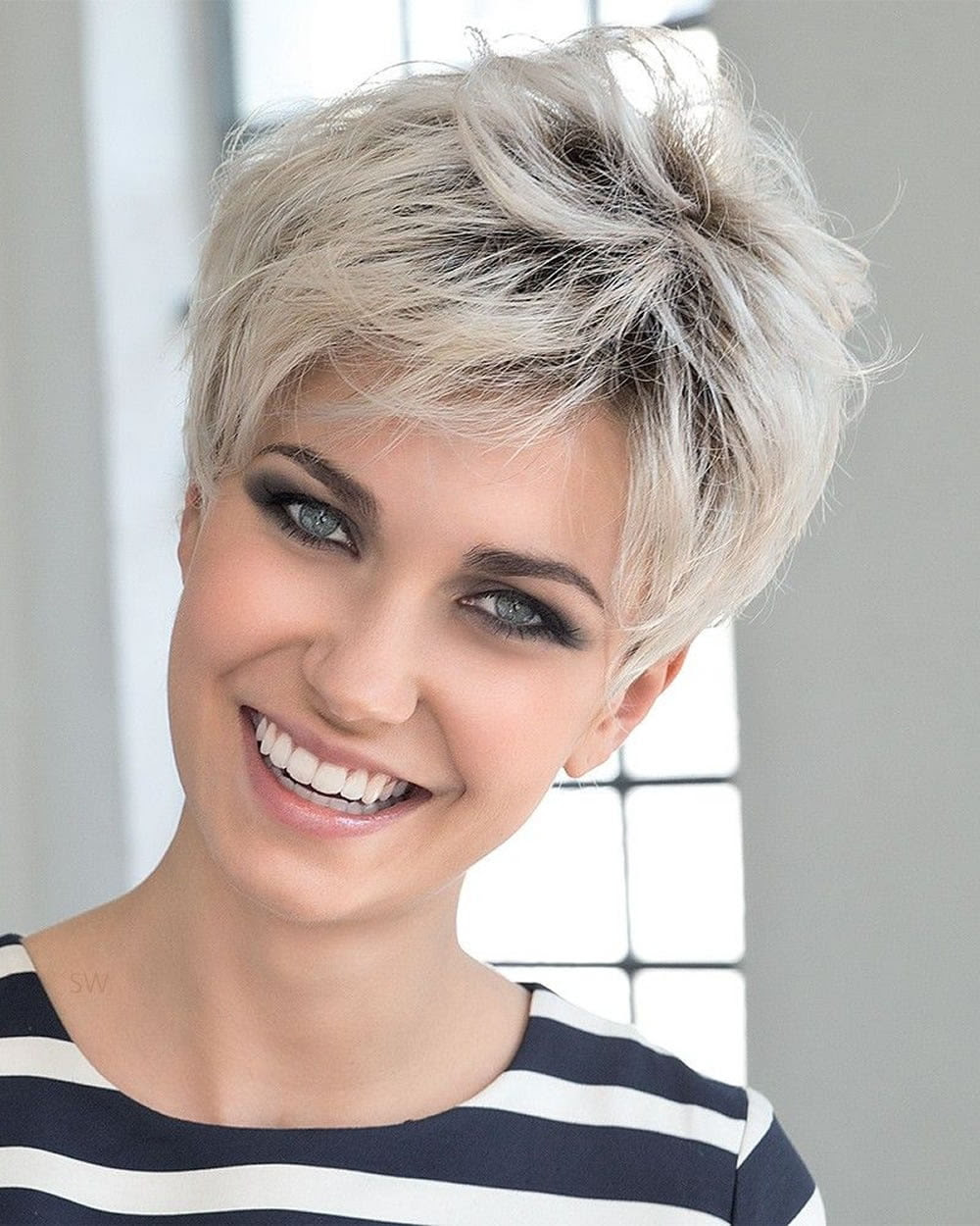 Hairstyles For Short Hair Over 50 With Glasses Damen Hair