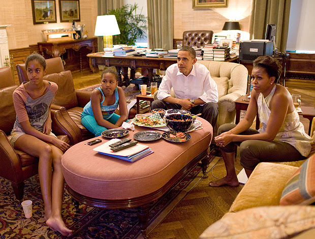 Obama assiste futebol feminino (Foto: Divulgação) Obama assiste futebol feminino (Foto: Divulgação)