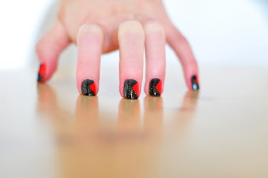 Geometric nails - Sheepy Me