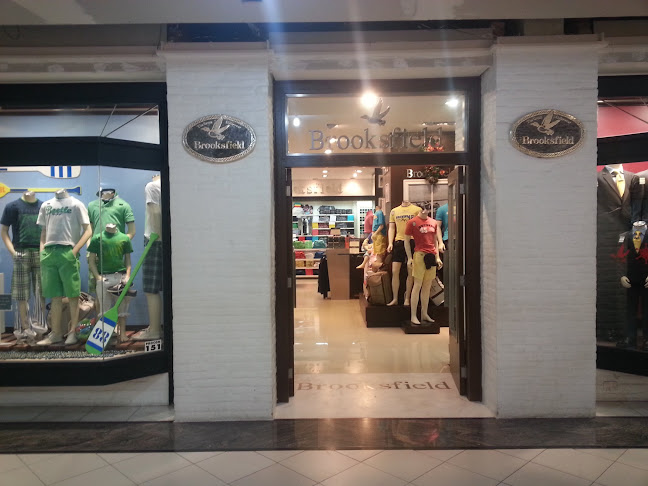 BROOKSFIELD - Loja de roupa