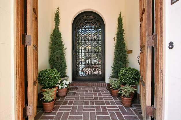 1929 Piedmont home boasts fine details, bay views - SFGate