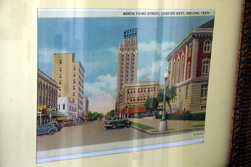 picture in hotel wooten window