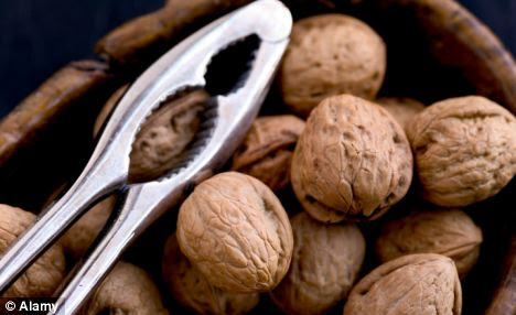 Eating walnuts just two or three times a week can reduce the risk of type 2 diabetes by almost a quarter