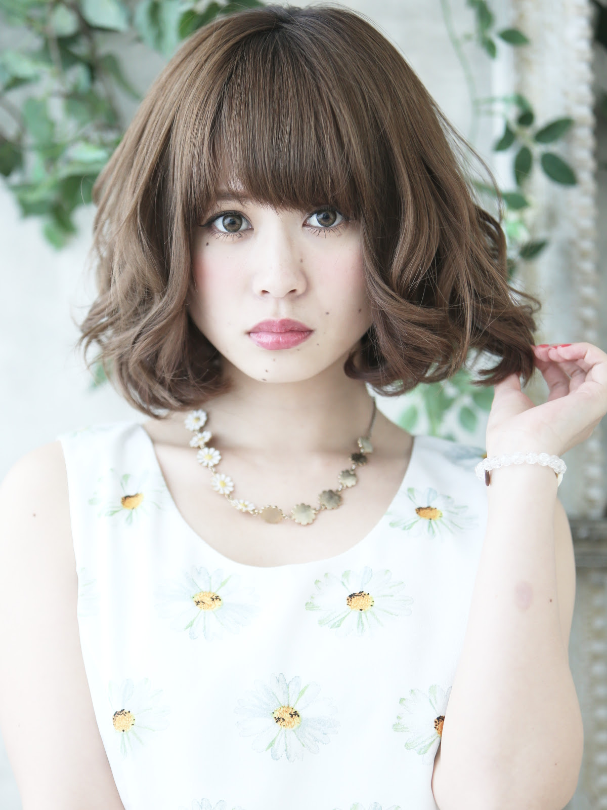 最新ミディアム ショート 巻き 髪 無料のヘアスタイル画像