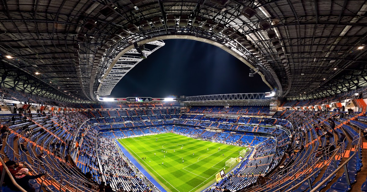 Real Madrid Stadium Wallpaper 4K / Santiago Bernabeu Stadium At Night