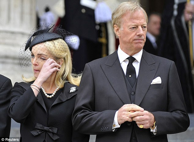 United In Grief A Family Guard Of Honour Carol And Mark Watch On The Steps Of St Paul S
