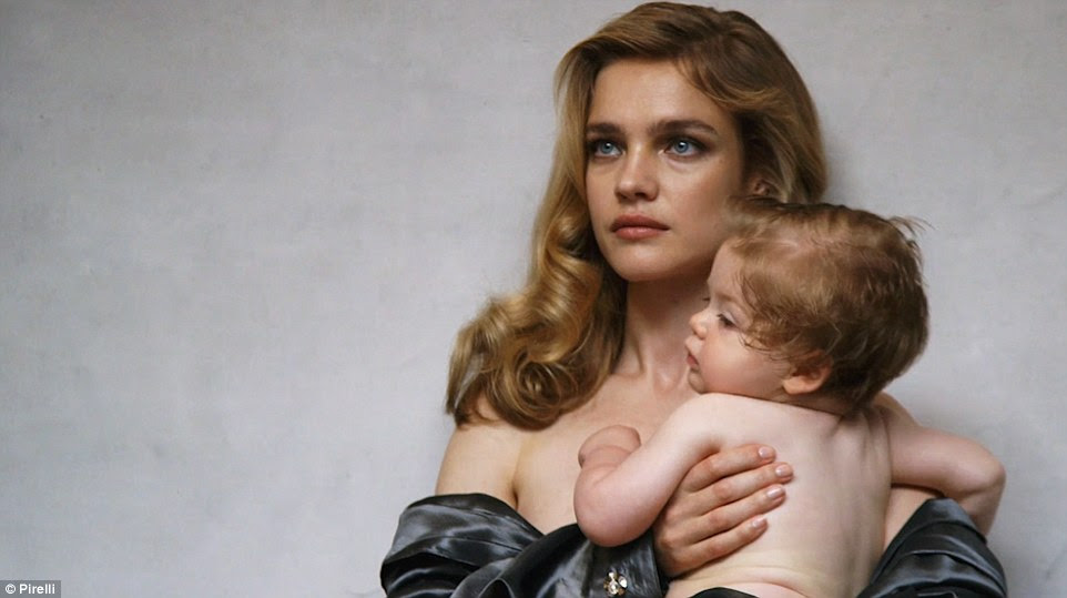Top model Natalia Vodianova russo, fundador da caridade Nu Coração Rússia, também estrela. Ela tinha começado a trabalhar como modelo quando tinha dezoito anos e ela foi logo em inúmeras pistas e capas de revistas e outdoors. Ela agora tem quatro filhos, contratos de concepção e endosso, mais capas de revistas, e muitos prêmios