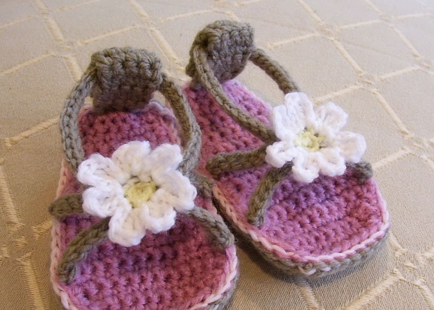 The life of a crochet designer: Featured - Daisy Baby Flip Flops