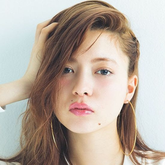ロイヤリティフリー 八木 アリサ 髪型 人気のヘアスタイル