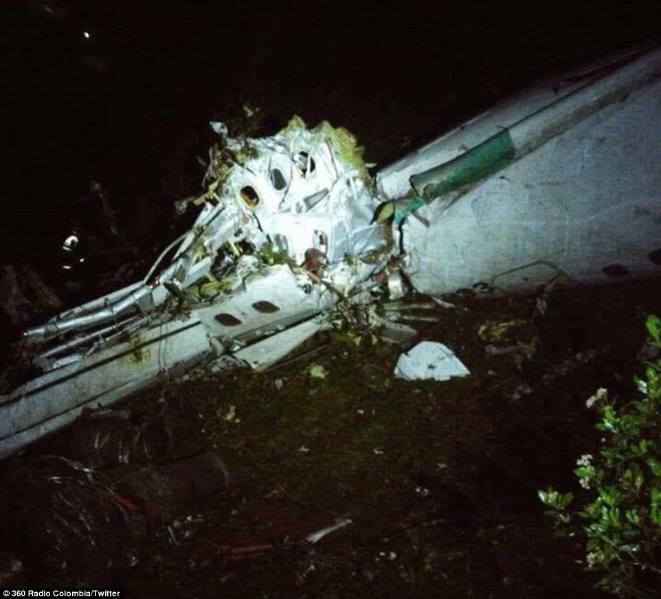 Naufrágio: Um avião que transportava 72 passageiros, incluindo a seleção brasileira de futebol primeira divisão Chapecoense caiu na Colômbia