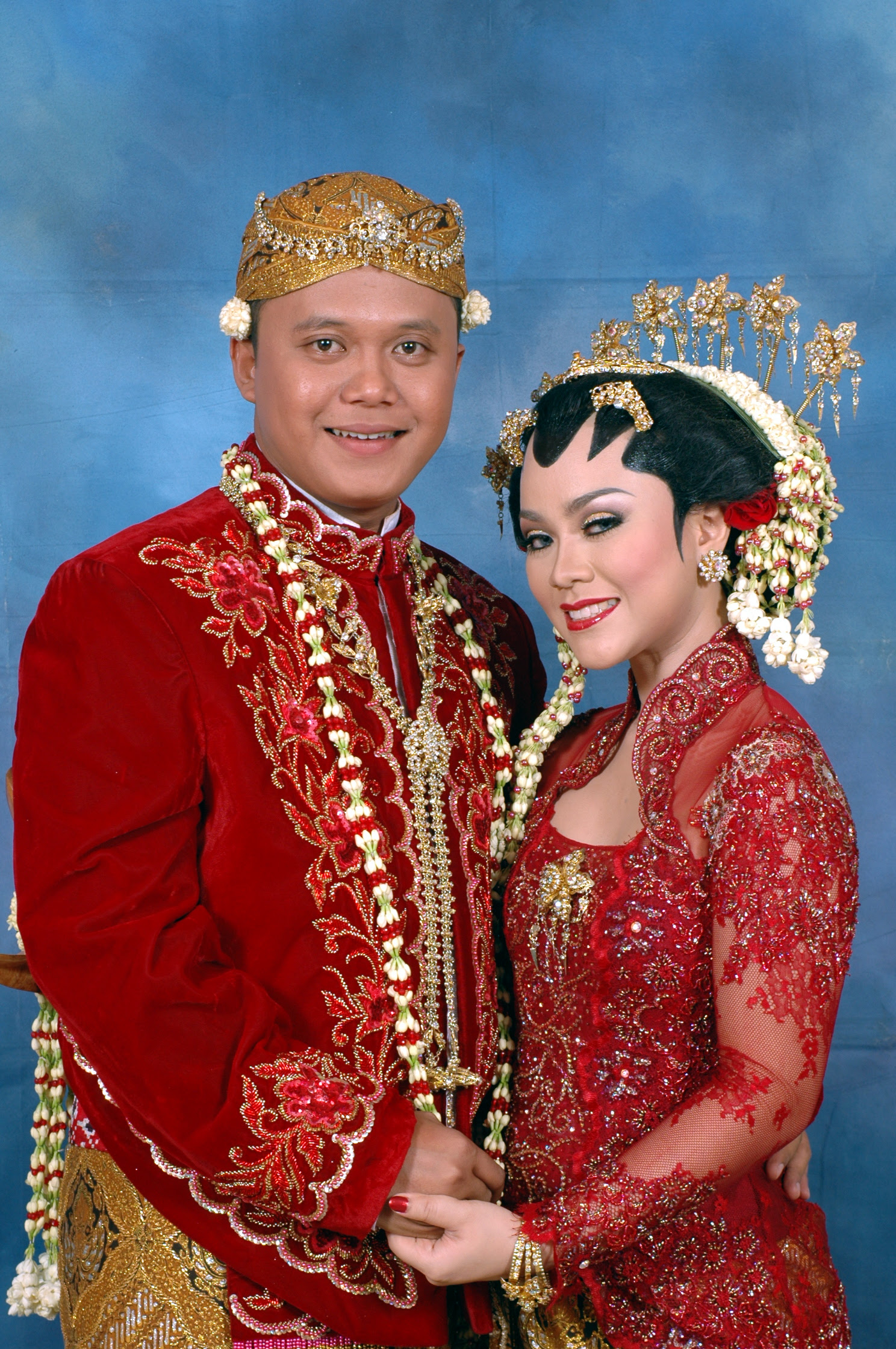 Wedding Gallery: Traditional Javanese Wedding Dress Ideas