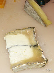 Humbolt Fog and Lagrein cheese