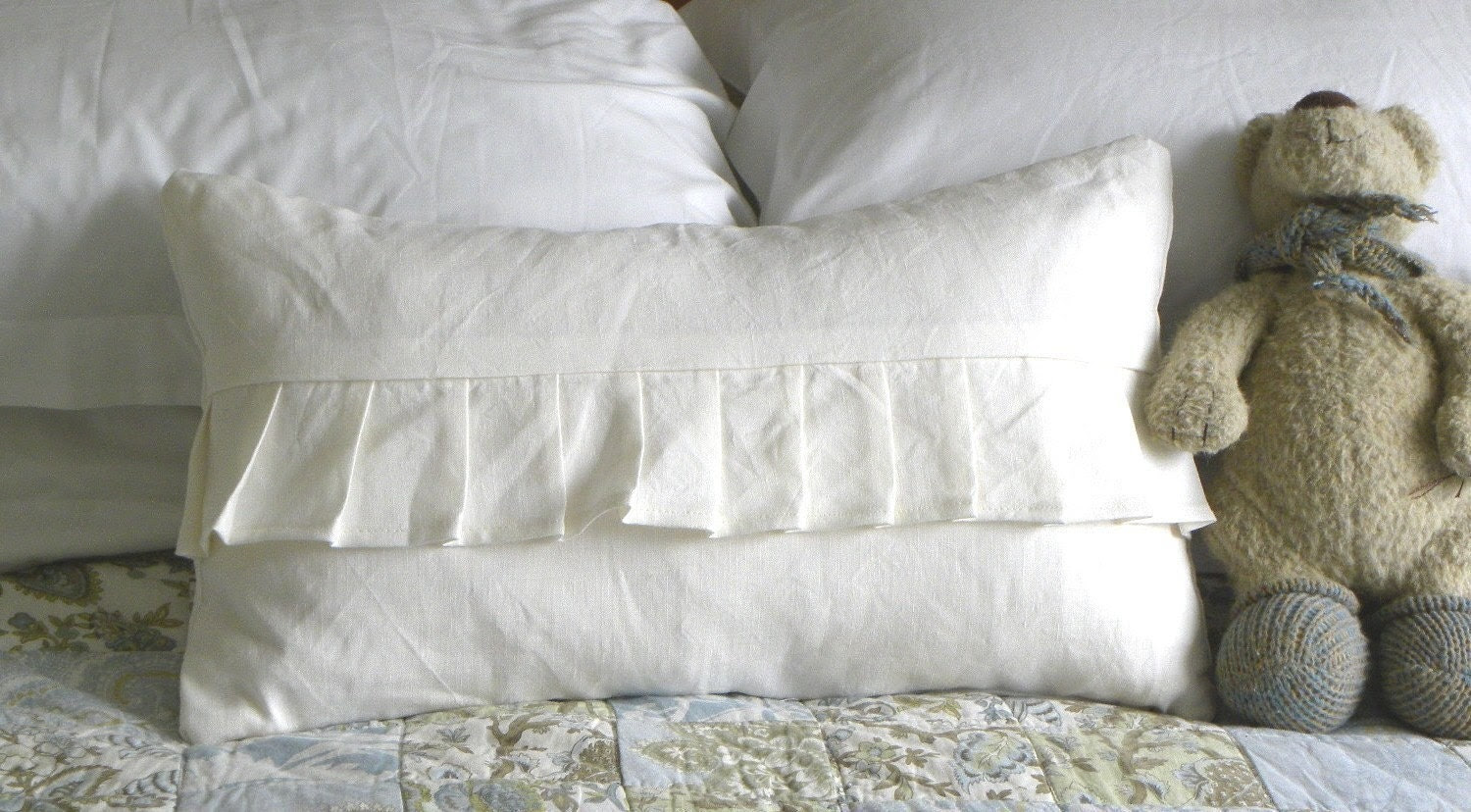Linen ruffle lumbar pillow