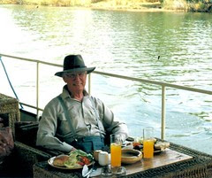 image004