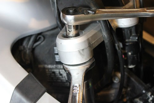 R1150GS Fork Seal and Dust Seal Replacement