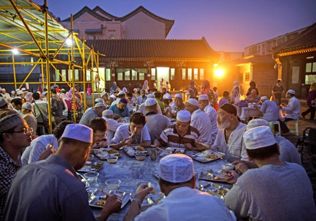 13 Gambar Sambutan Ramadan Di Seluruh Dunia 13 Gambar Sambutan Ramadan Di Seluruh Dunia