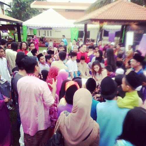 Games bersama anak yatim sedang berlangsung. #GalaTVFiestaRaya