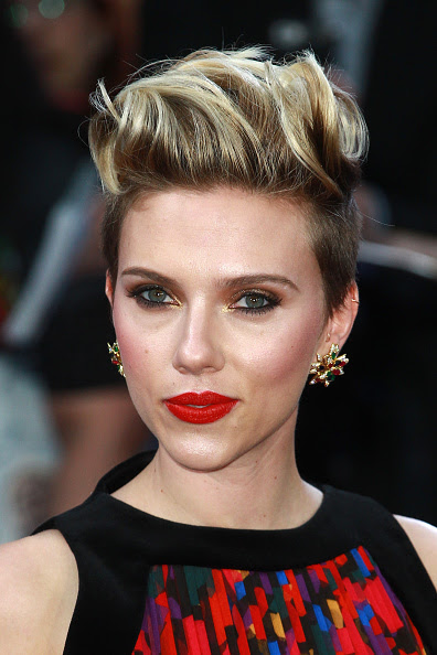 Scarlett Johansson Lipstick In Avengers Artist And World Artist News