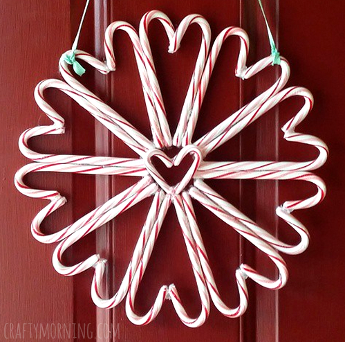 candycane-wreath-christmas-decoration