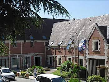Hôtel Le Cèdre à Noyon
