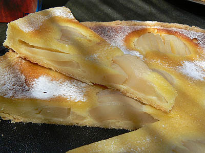 poire amande en parts.jpg