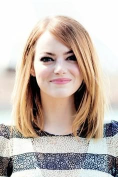 Frisuren Blond Mittellang Glatt