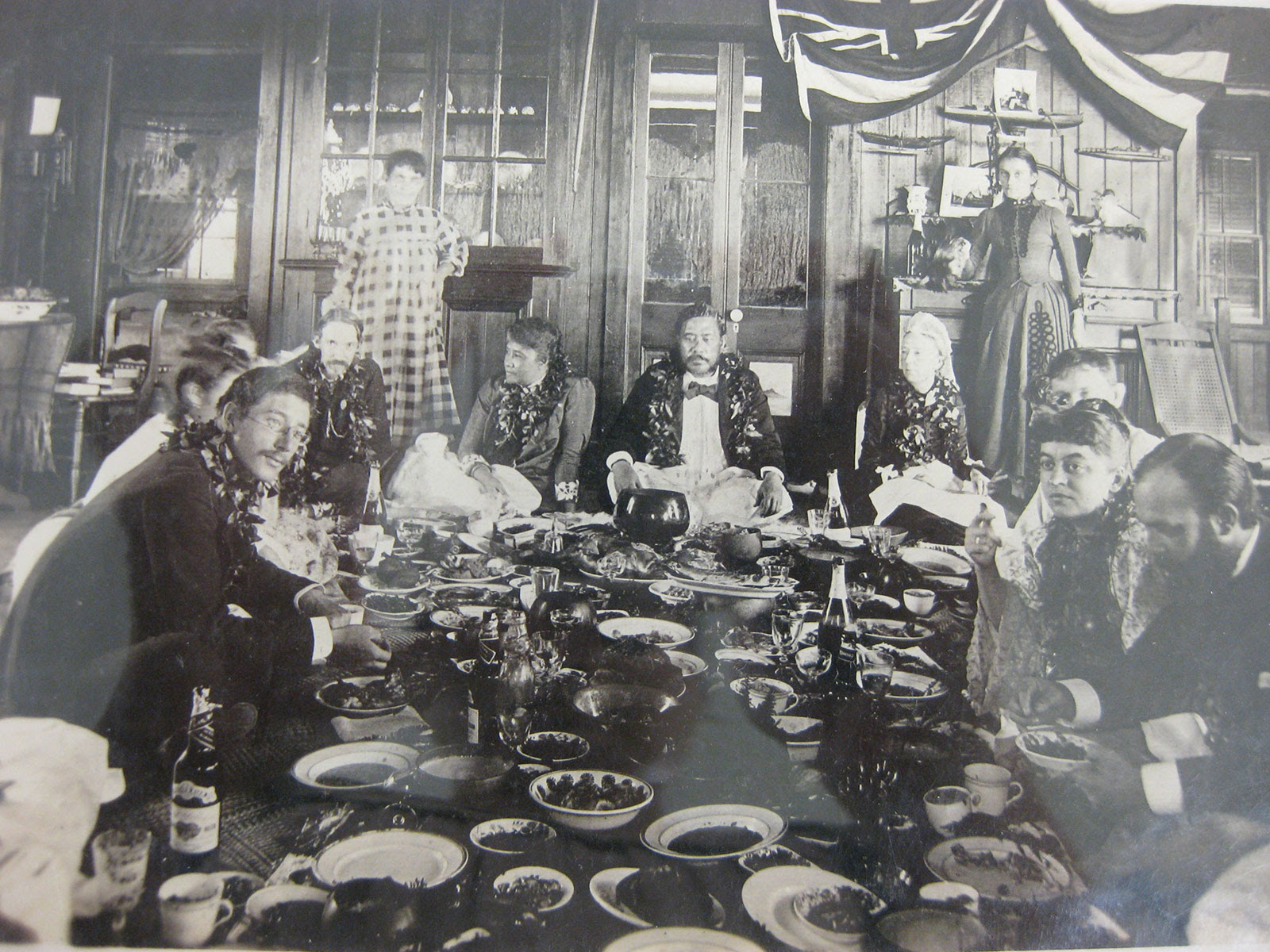File:Robert Louis Stevenson at Royal Luau, 1889.jpg