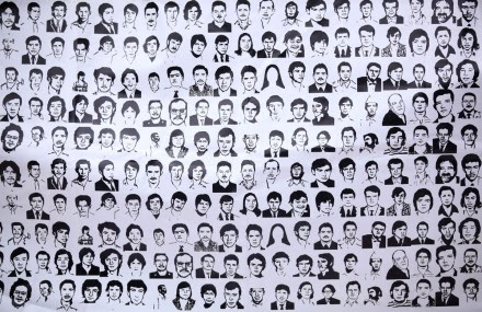 Los dibujos de algunos de los desaparecidos en el sexenio de Calderón. Foto: AP / Alexandre Meneghini